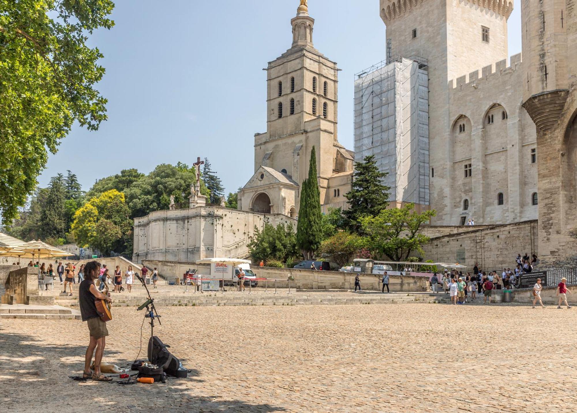 Camping Les Avignon - La Laune Вільнев-лез-Авіньйон Екстер'єр фото