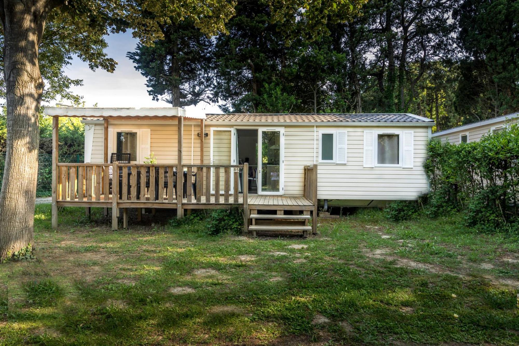 Camping Les Avignon - La Laune Вільнев-лез-Авіньйон Номер фото